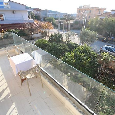 Vision 4 Ksamil Villa Apartments And Rooms Exteriör bild