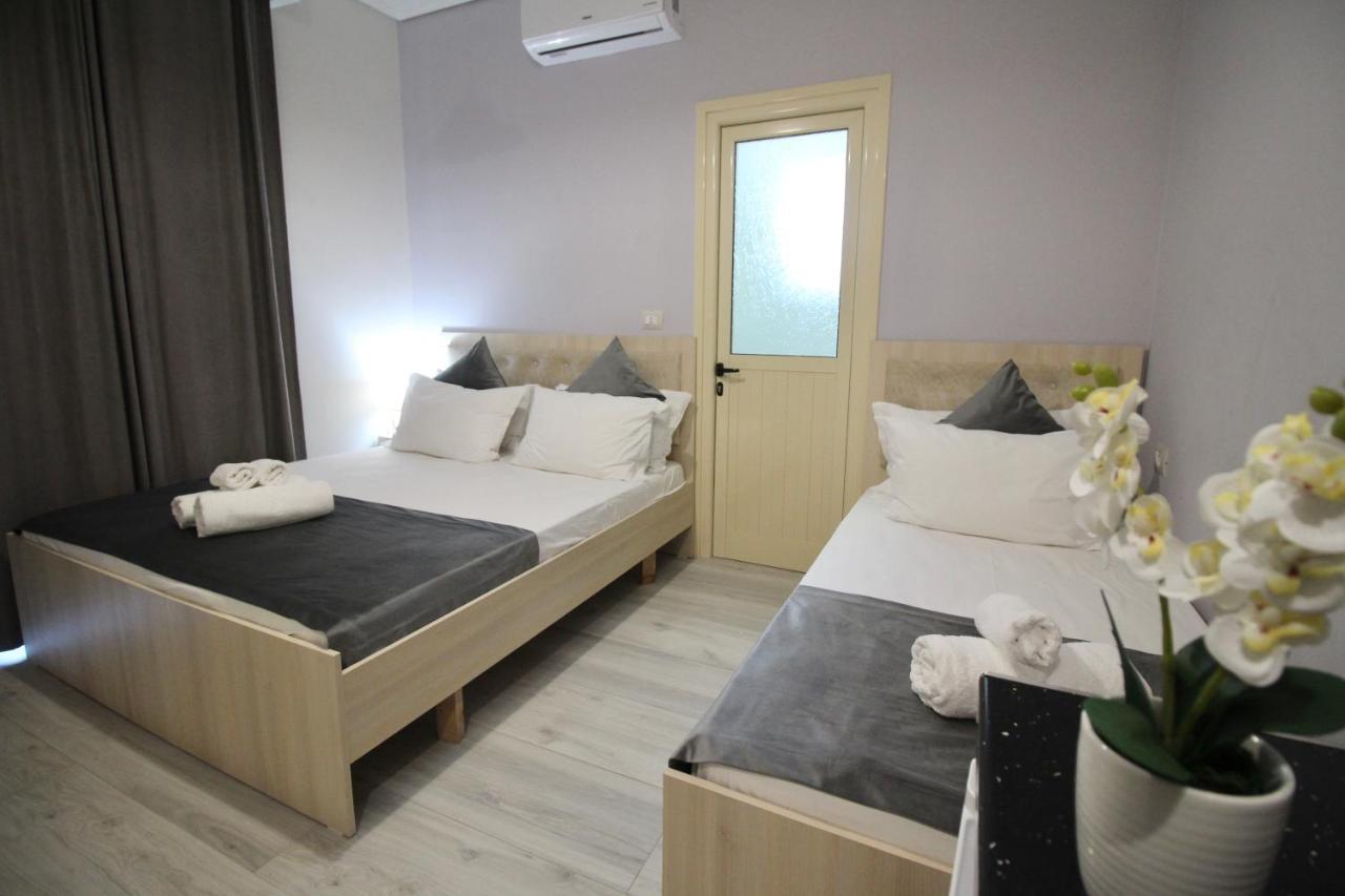 Vision 4 Ksamil Villa Apartments And Rooms Exteriör bild