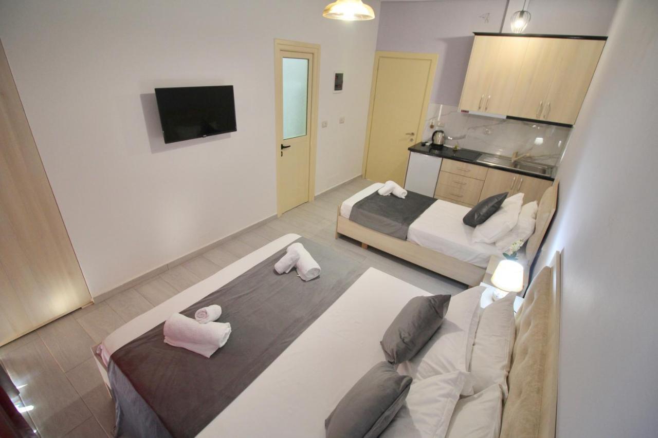 Vision 4 Ksamil Villa Apartments And Rooms Exteriör bild